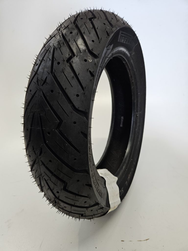 pirelli angel achterband 130/70 12 62p